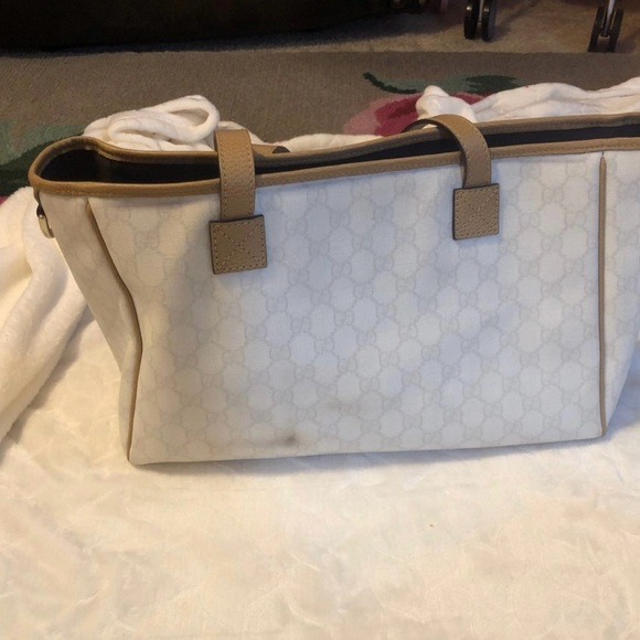 Gucci Handbag - Picture 2 of 4